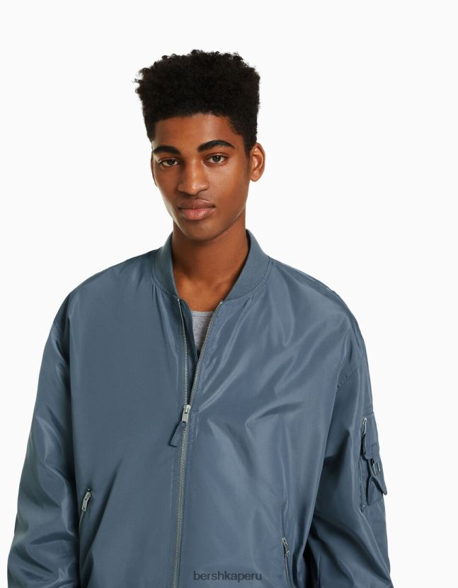 gris oscuro Bershka hombres chaqueta bomber técnica ligera 806J6B3041