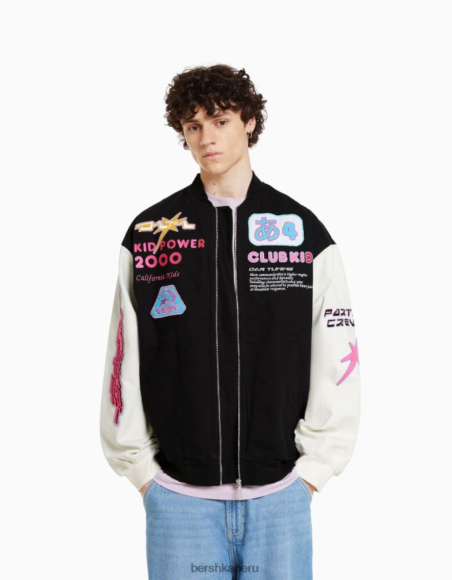 negro Bershka hombres chamarra bomber de mezclilla con parches universitarios 806J6B3047