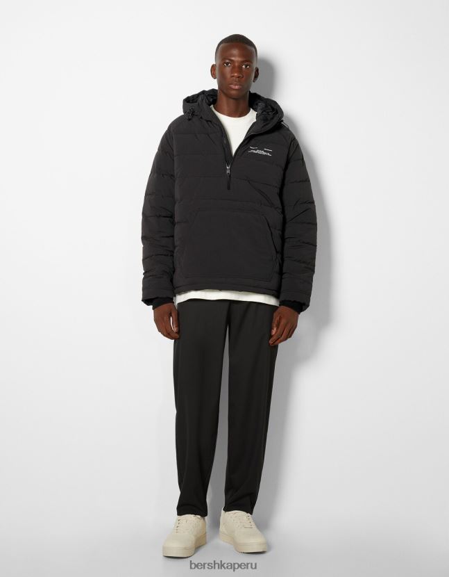 negro Bershka hombres chaqueta acolchada con bolsillo tipo canguro 806J6B3059