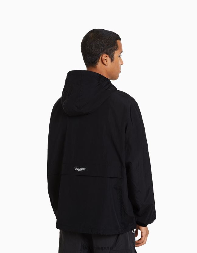negro Bershka hombres chaqueta fina de nailon con capucha 806J6B3073
