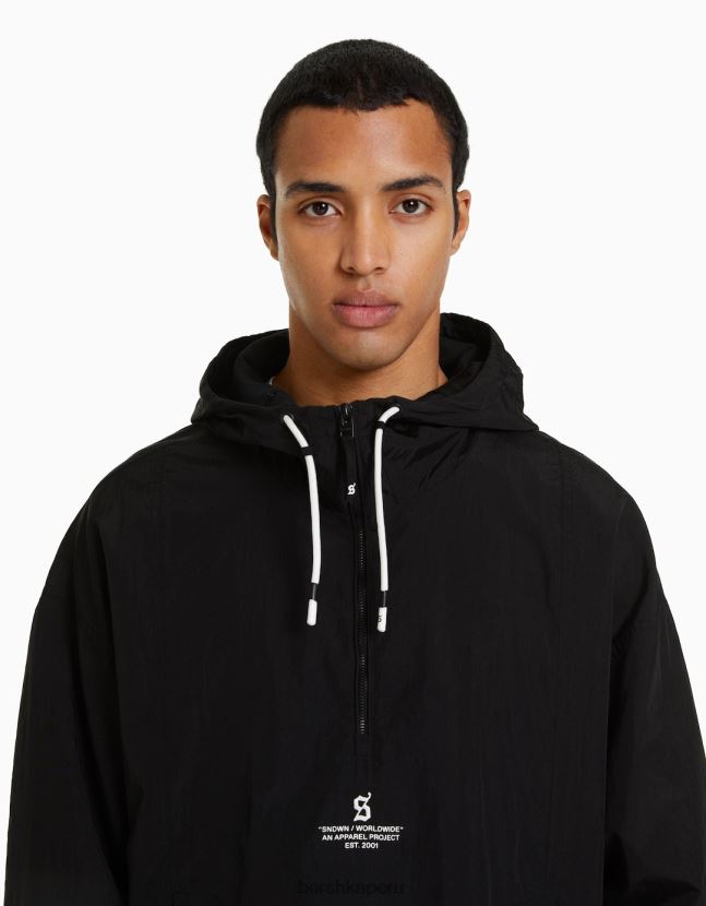 negro Bershka hombres chaqueta fina de nailon con capucha 806J6B3073