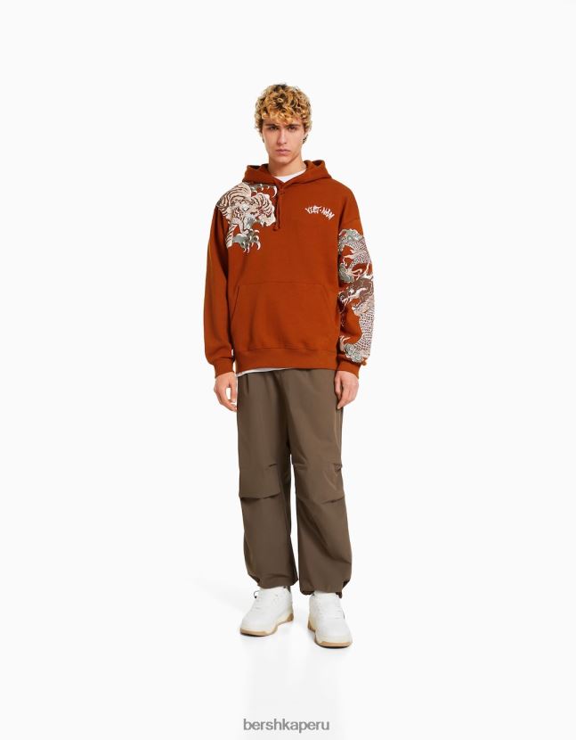 camello Bershka hombres sudadera con capucha y estampado de tigre 806J6B2966