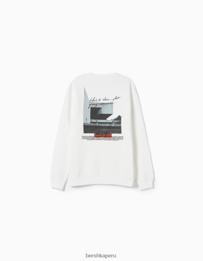 blanco Bershka hombres sudadera easy fit con estampado fotográfico 806J6B2979
