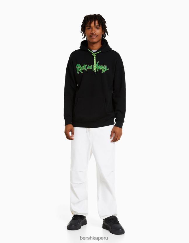 negro Bershka hombres sudadera con estampado de rick y morty 806J6B2973