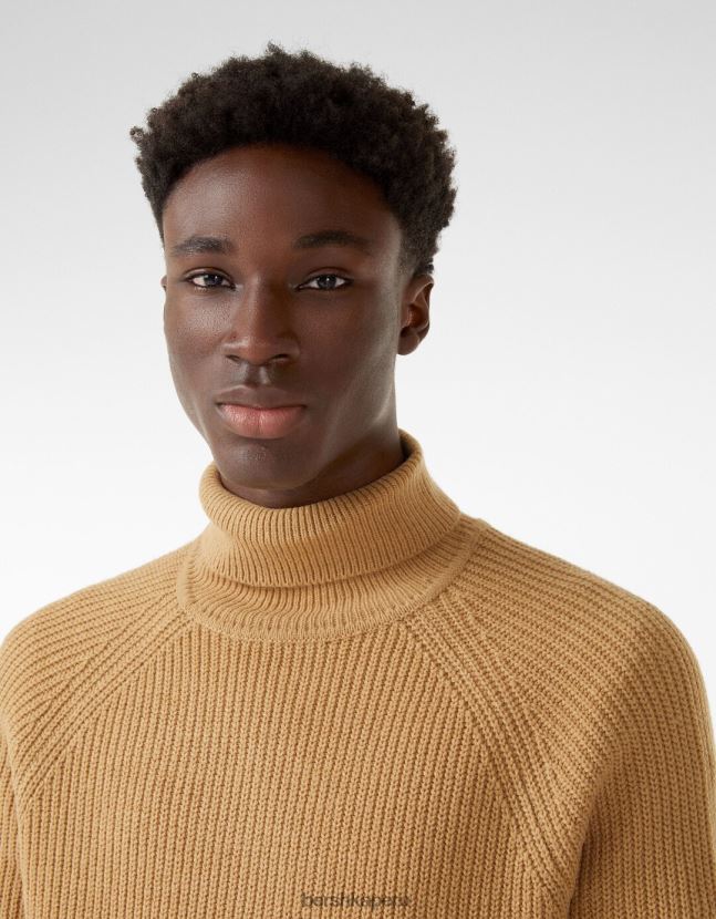 camello Bershka hombres suéter grueso con cuello alto 806J6B3017