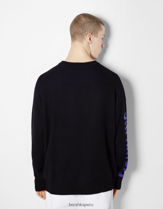 negro Bershka hombres suéter estampado de manga larga 806J6B3005