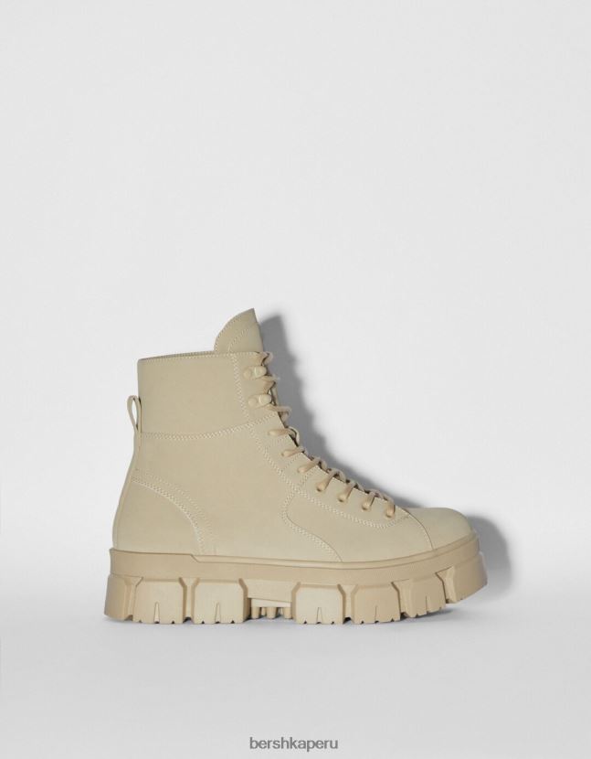 arena Bershka hombres botas con cordones y suela deportiva 806J6B3448