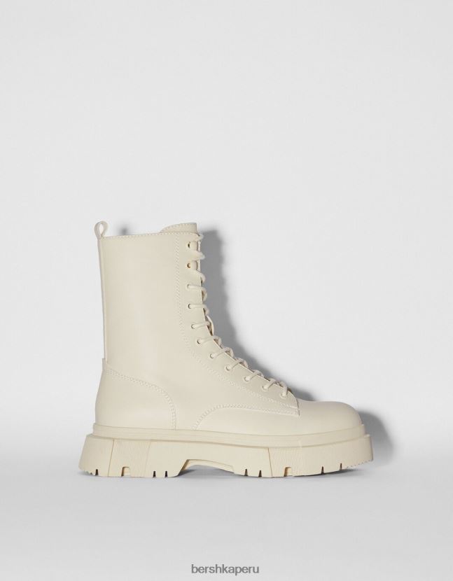 crudo Bershka hombres botas con cordones y suela deportiva 806J6B3463