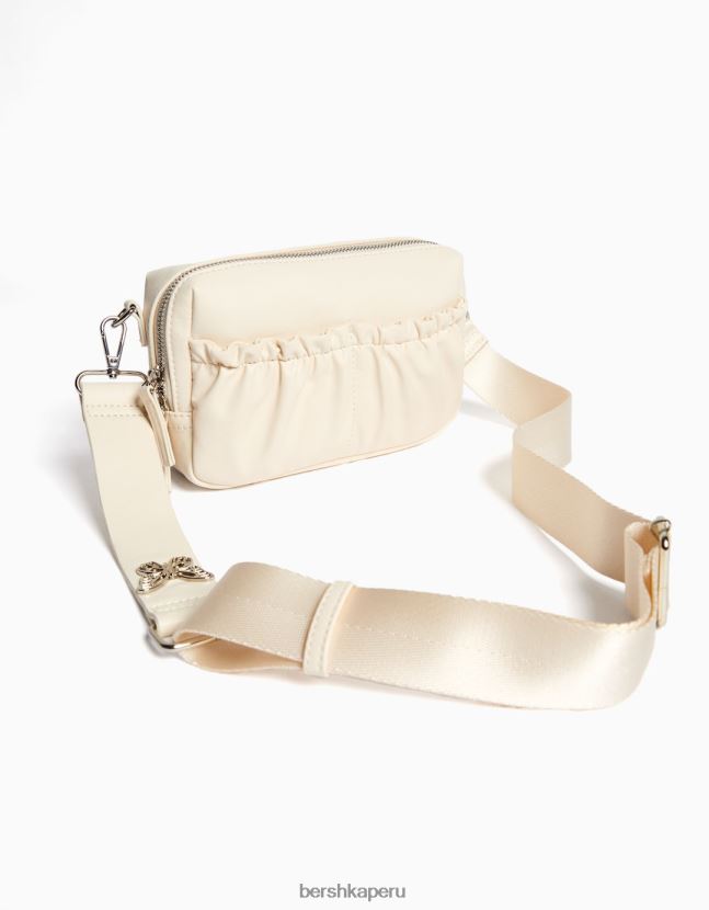 crema Bershka mujer bandolera de piel sintética con detalle de mariposa 806J6B2405