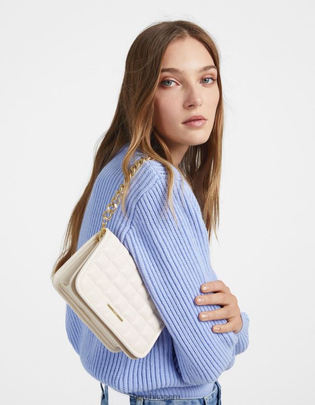 crema Bershka mujer bolso de mano capitonado con asa de cadena 806J6B2403