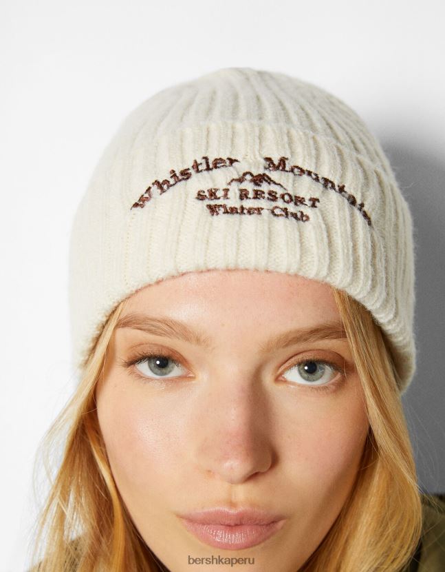crema Bershka mujer gorro de canalé bordado 806J6B2557