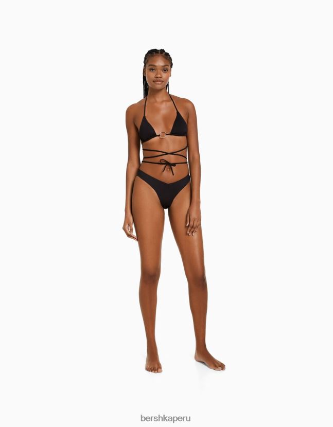 negro Bershka mujer parte de arriba de bikini con detalle de anilla 806J6B1796