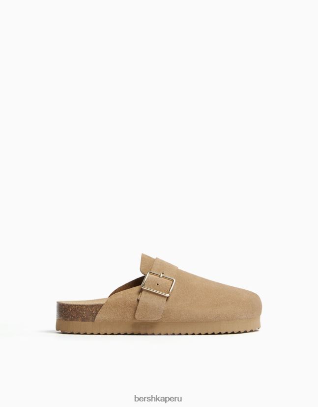 arena Bershka mujer zuecos de piel con hebilla 806J6B2038