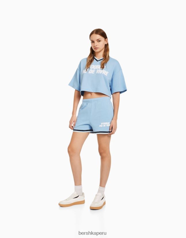 azul claro Bershka mujer conjunto de sudadera y shorts de felpa de manga corta estampados 806J6B2048