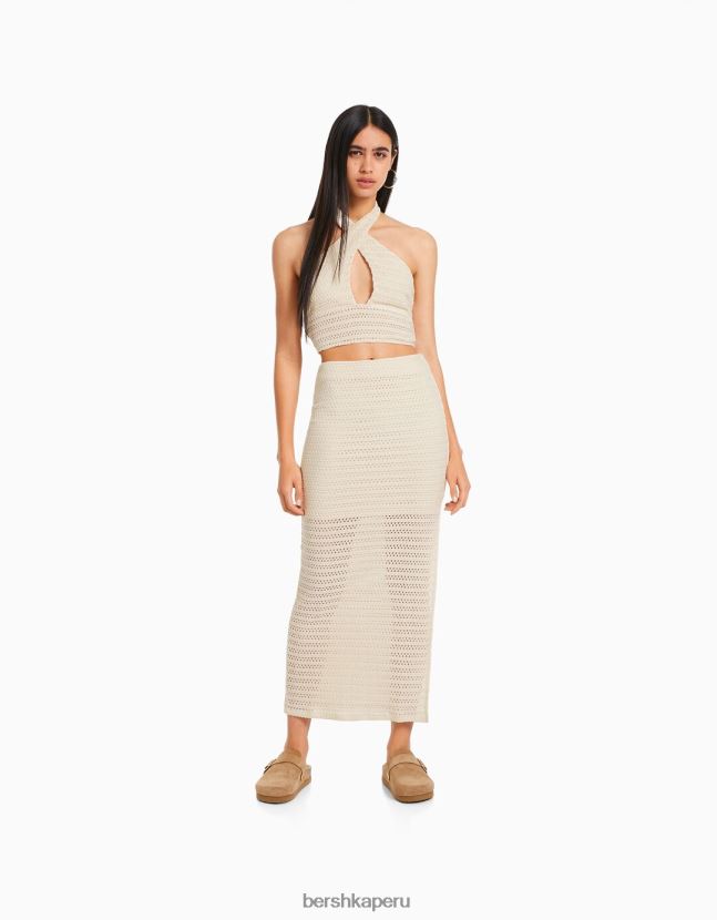 beige Bershka mujer conjunto de blusa y falda de crochet rustico 806J6B2037