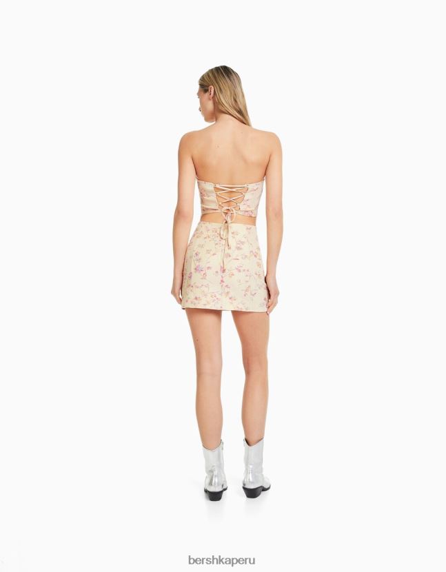 beige Bershka mujer conjunto top y falda estampada textura 806J6B2042