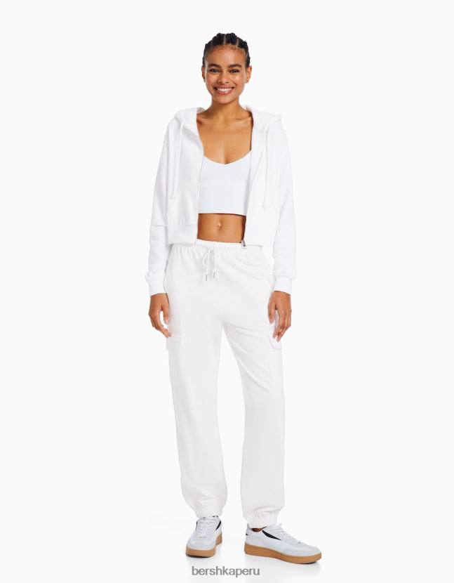 blanco Bershka mujer conjunto de sudadera con capucha y pantalones con bolsillos 806J6B2059