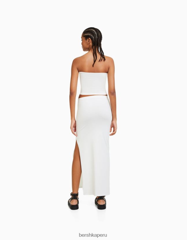 blanquecino Bershka mujer conjunto top bandeau y falda larga 806J6B2031