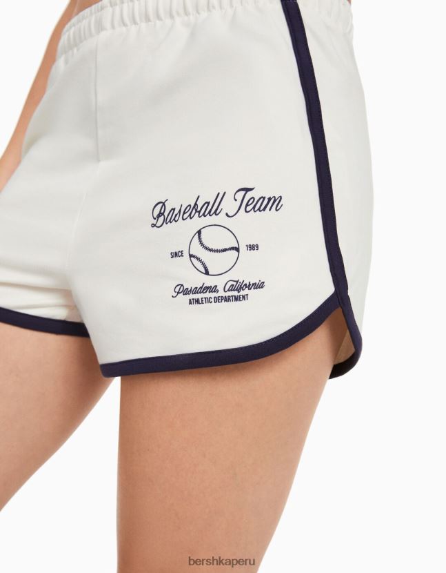crema Bershka mujer conjunto de sudadera y shorts estampados sin mangas 806J6B2053
