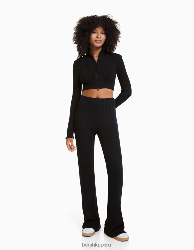 gris oscuro Bershka mujer conjunto de cárdigan de canalé con cremallera y pantalón 806J6B1001