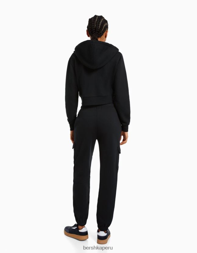 gris oscuro Bershka mujer conjunto de sudadera con capucha y pantalones con bolsillos 806J6B2061