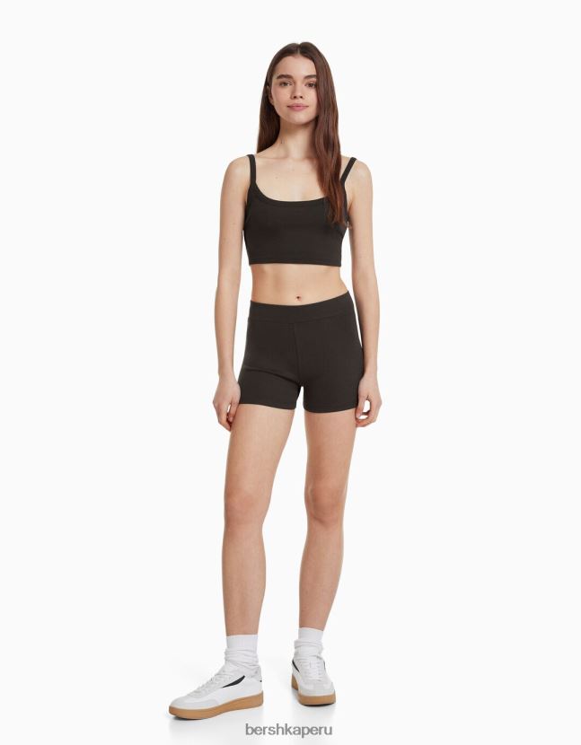 gris oscuro Bershka mujer conjunto top y shorts 806J6B2056