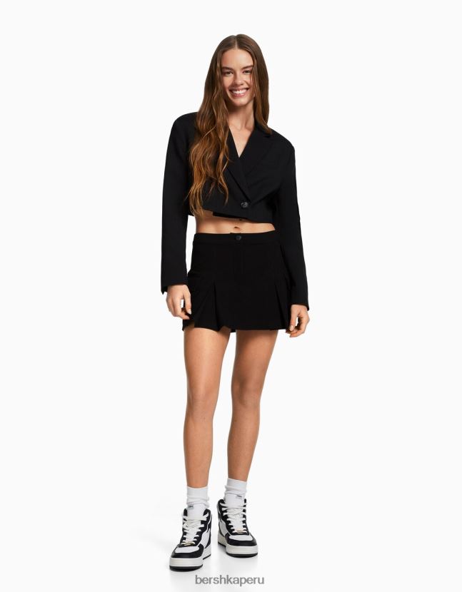 negro Bershka mujer conjunto de blazer cropped y falda de sastre 806J6B2012