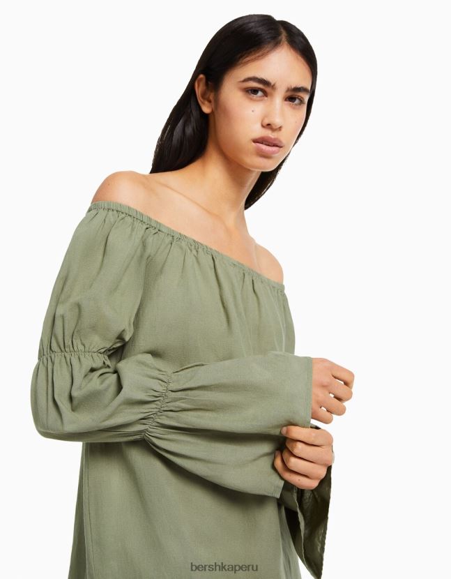 caqui Bershka mujer minivestido de mezcla de lino de manga larga con frunces 806J6B264