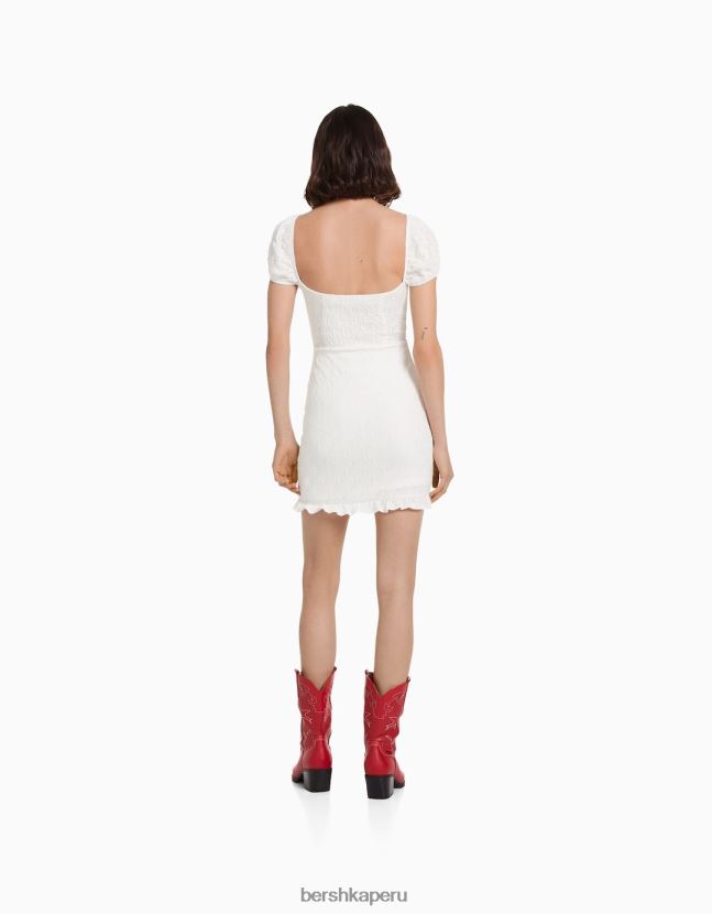 crema Bershka mujer vestido corto de manga corta con bordado suizo 806J6B101