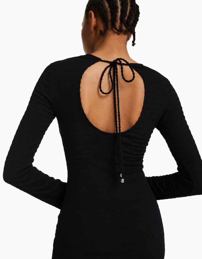 negro Bershka mujer mini vestido de manga larga con abertura en la espalda y lazo 806J6B230