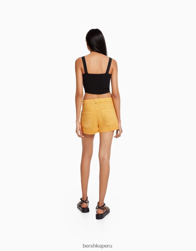 amarillo Bershka mujer shorts de sarga confort con dobladillos vueltos 806J6B1697