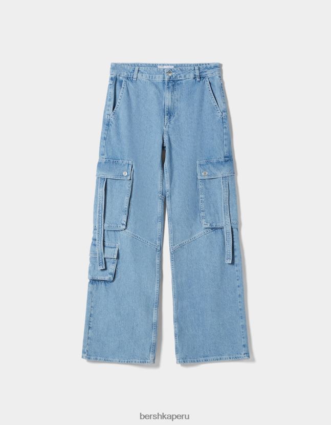 azul claro Bershka mujer jeans cargo con múltiples bolsillos 806J6B1290