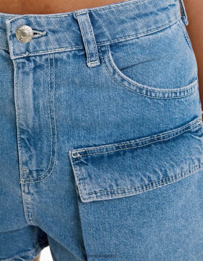 azul claro Bershka mujer shorts de mezclilla cargo 806J6B1374