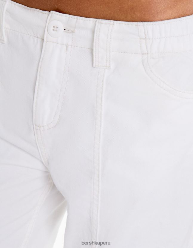 blanquecino Bershka mujer pantalones cargo de algodón de tiro bajo con hilo en contraste 806J6B1363