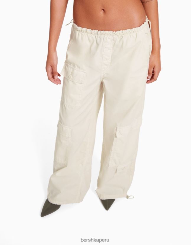 blanquecino Bershka mujer pantalones de paracaídas de carga 806J6B1300