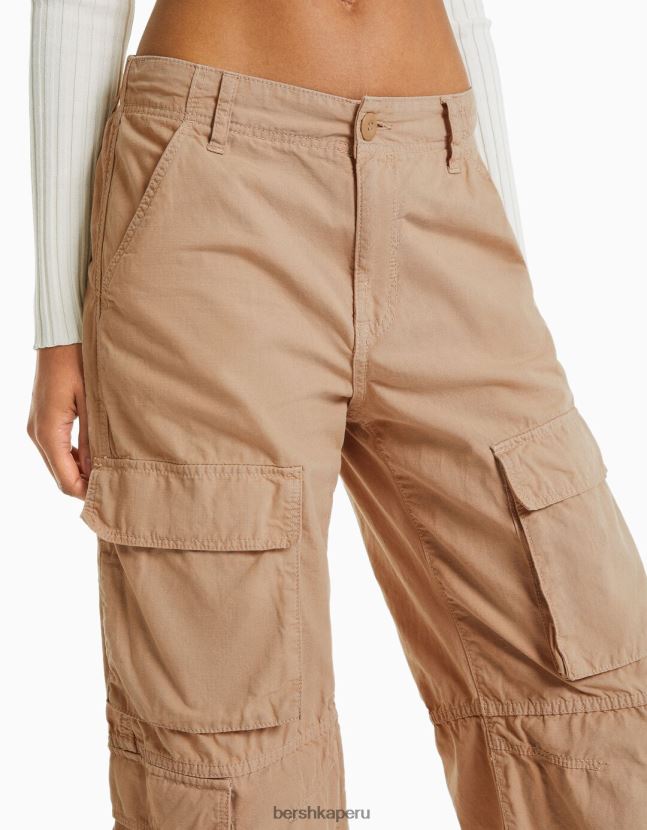 camello Bershka mujer pantalones cargo con cordón 806J6B1335