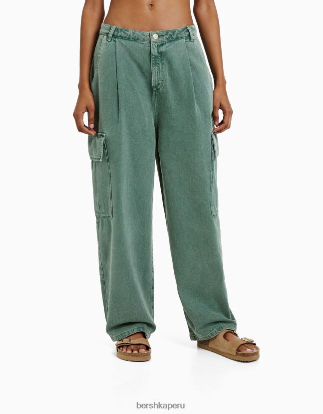 caqui Bershka mujer pantalones cargo con corte globo 806J6B1358