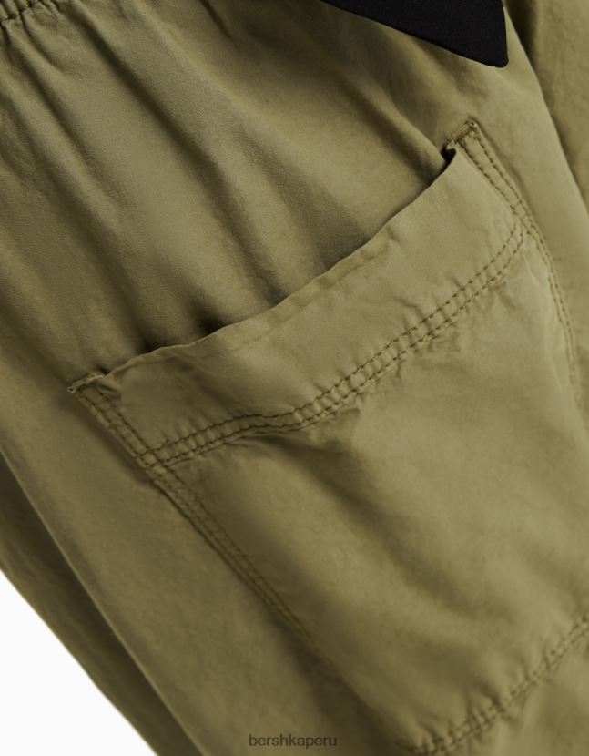 caqui Bershka mujer pantalones cargo de pulpo de sarga 806J6B1329