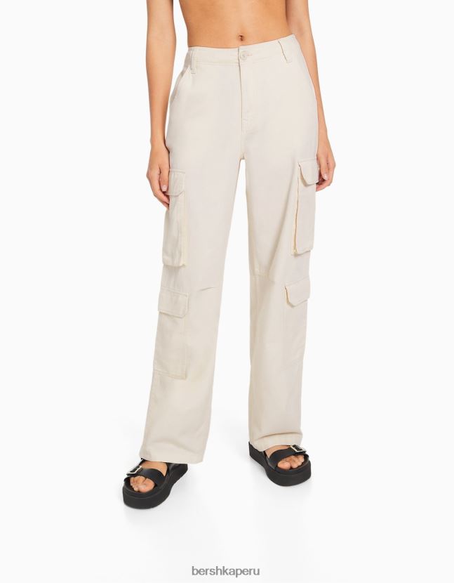 crema Bershka mujer pantalones cargo de sarga ajustables con múltiples bolsillos 806J6B1299