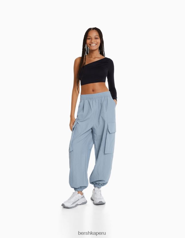 gris oscuro Bershka mujer pantalones de chándal cargo de nailon con bolsillos 806J6B1337