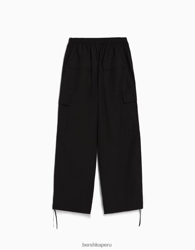 negro Bershka mujer pantalones de chándal tipo paracaídas de nailon sintético 806J6B1310