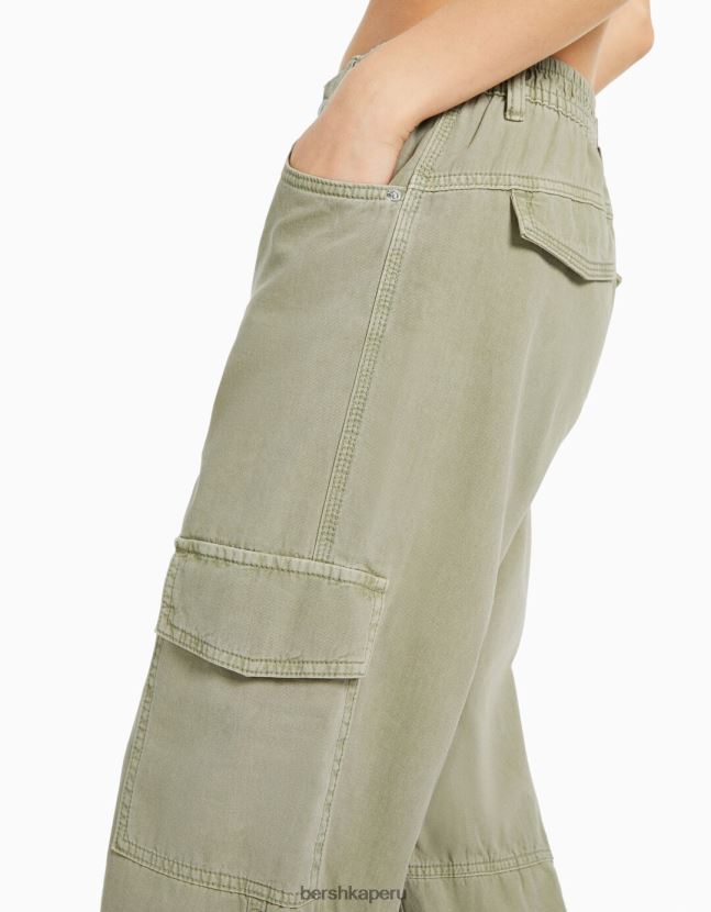 verde Bershka mujer joggers de algodón con cintura fruncida y bolsillos 806J6B1344