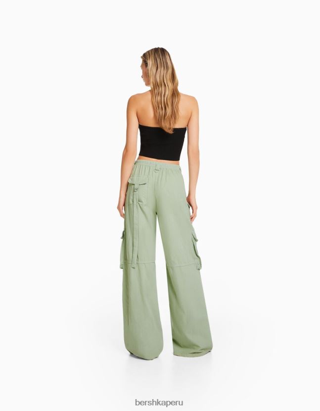 verde Bershka mujer pantalones cargo de pulpo rústico 806J6B1308
