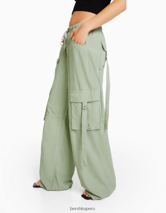 verde Bershka mujer pantalones cargo de pulpo rústico 806J6B1308