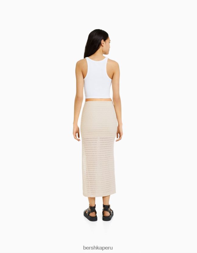 beige Bershka mujer falda midi de crochet rústico 806J6B1929
