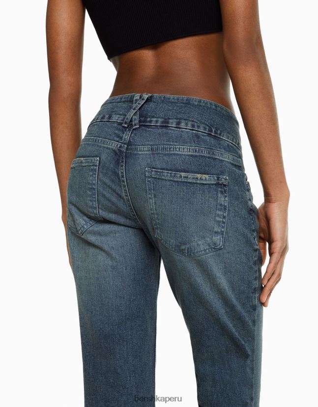 azul claro Bershka mujer vaqueros acampanados con tiro bajo y efecto desteñido 806J6B1585