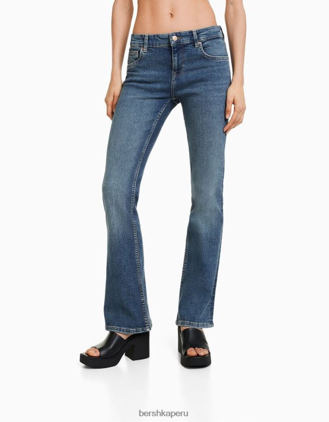 azul claro Bershka mujer vaqueros boot-cut de cintura baja 806J6B1964