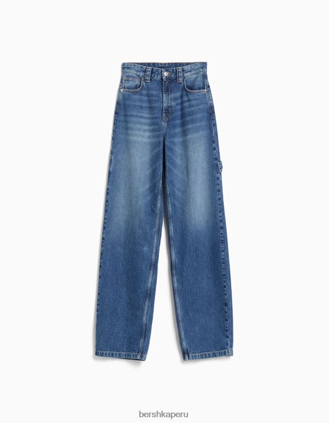 azul claro Bershka mujer vaqueros carpinteros con pernera amplia tipo globo y detalles 806J6B1586
