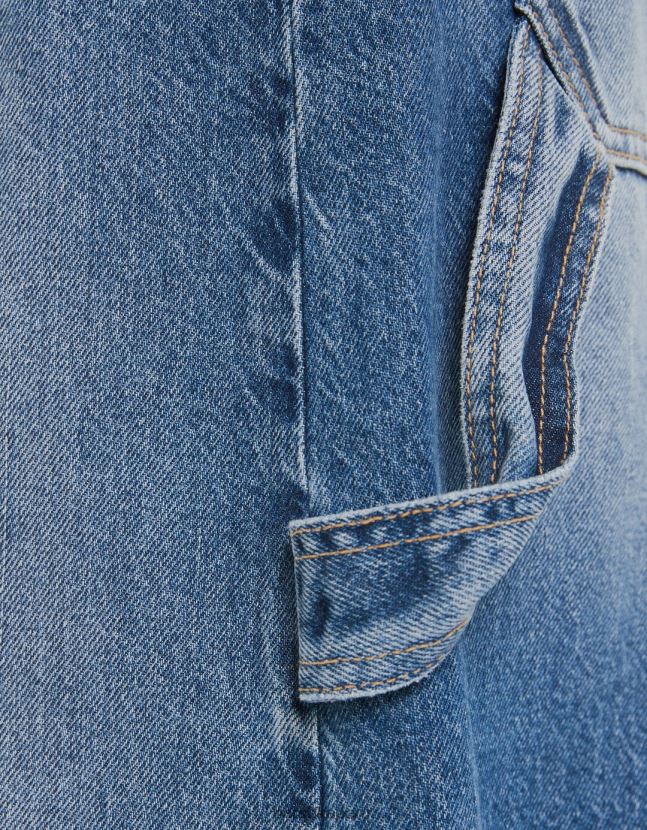 azul claro Bershka mujer vaqueros carpinteros con pernera amplia tipo globo y detalles 806J6B1586