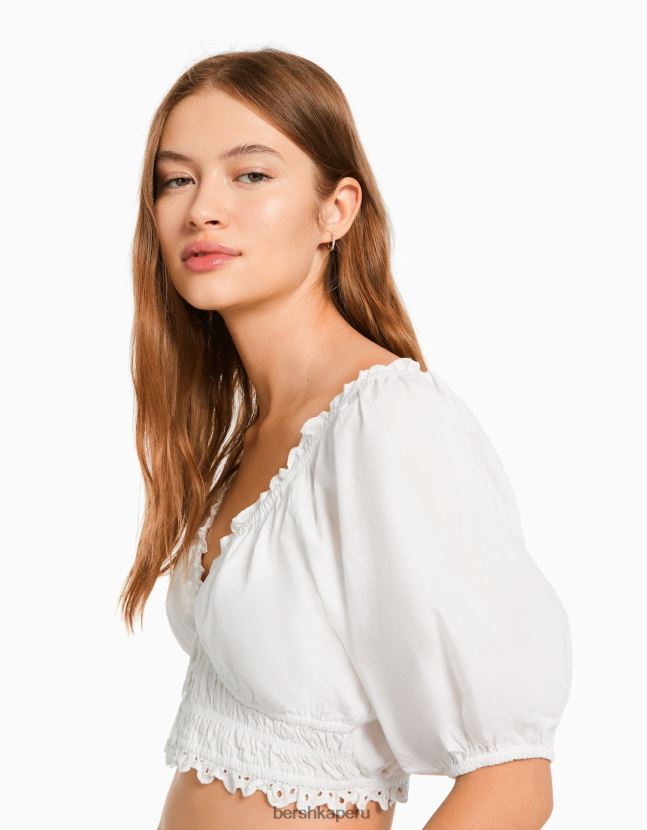 blanco Bershka mujer blusa manga corta con bordado suizo y detalle fruncido 806J6B914